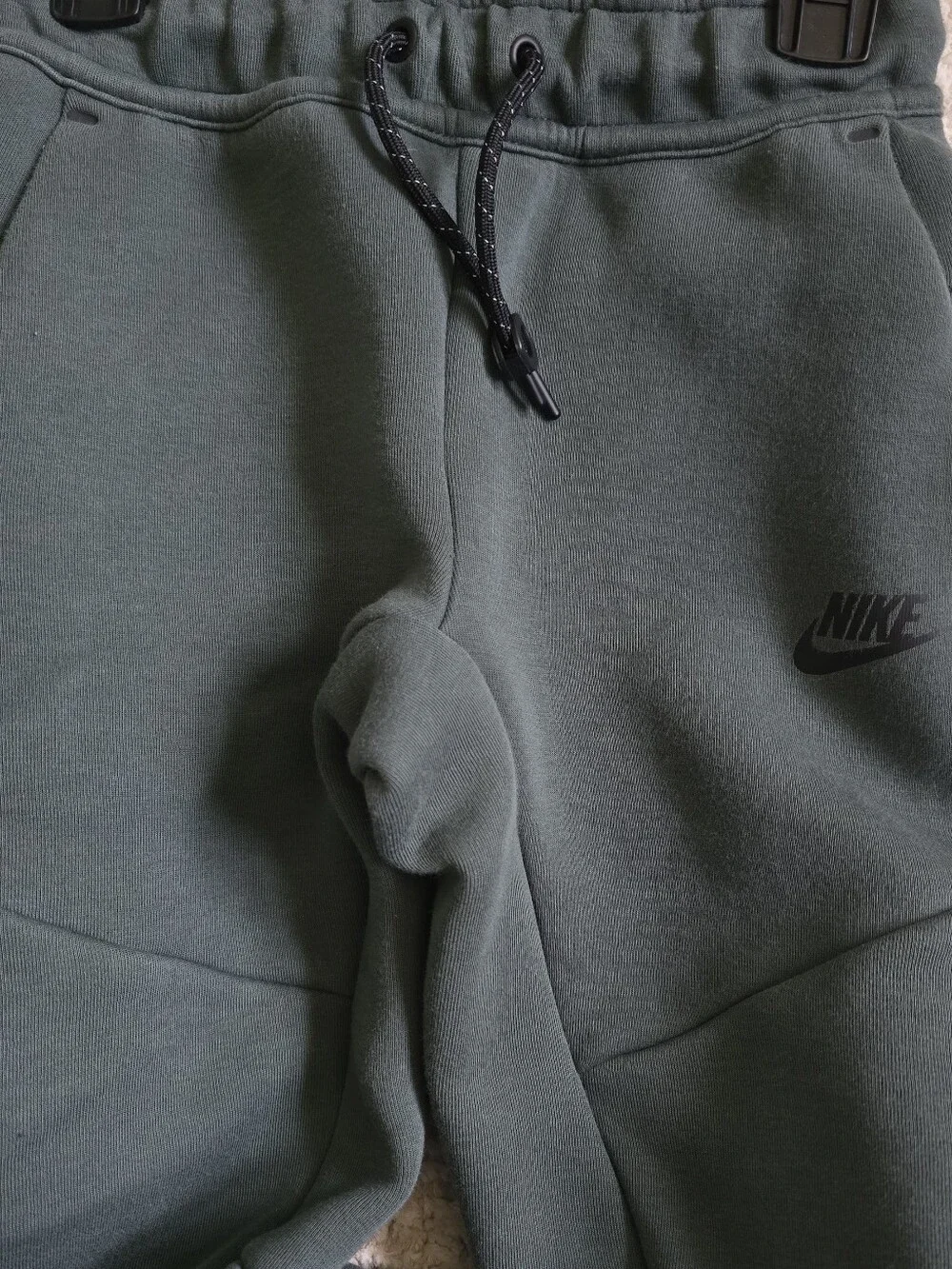 Nike Kids' Green Tech Fleece Hoodie & Jogger Pants - Picture 14 of 14
